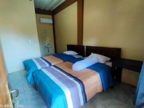 Andira Homestay Лабуан-Баджо Екстер'єр фото